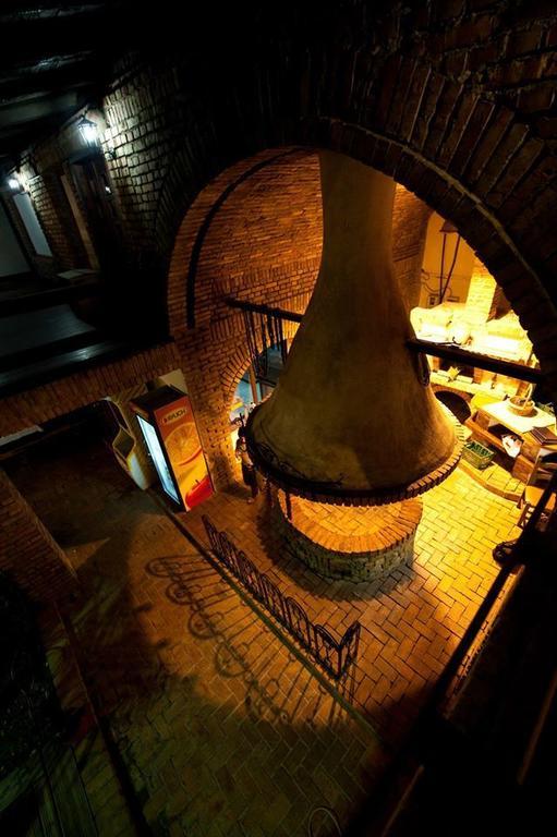 Hotel Restaurant Bujtina E Gjelit Tiranë Ngoại thất bức ảnh