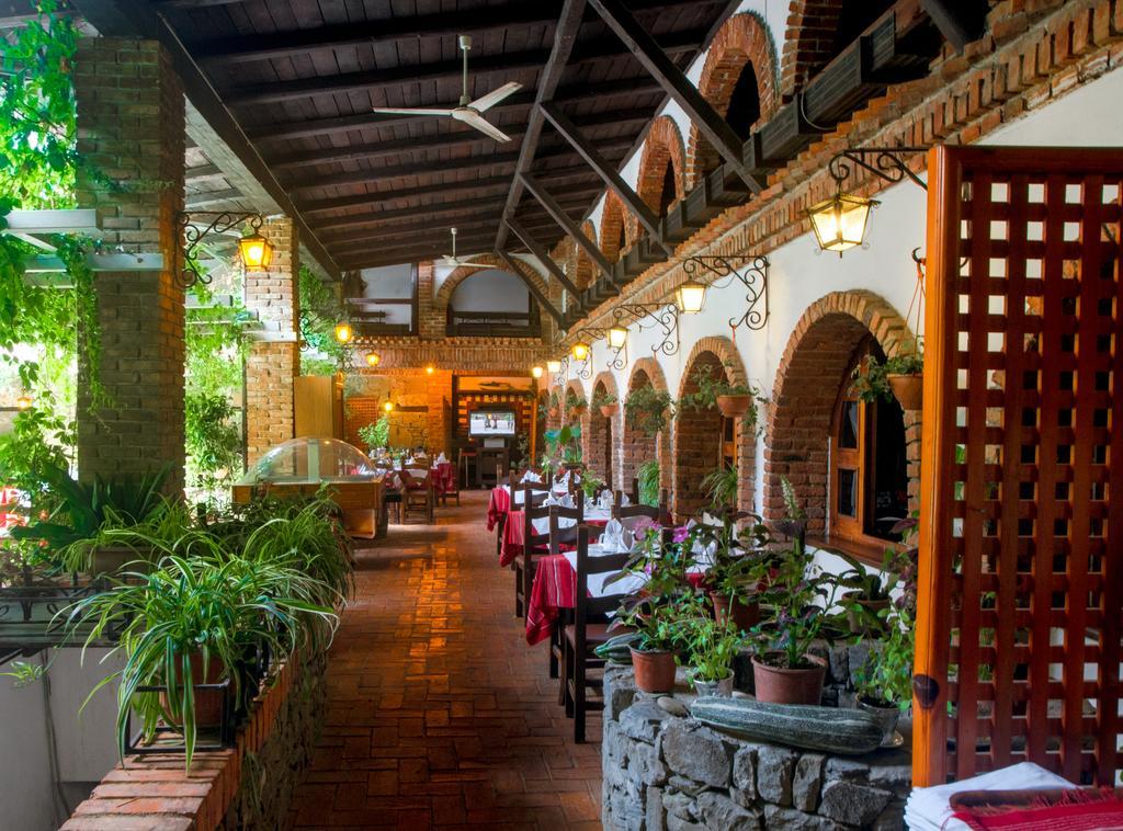 Hotel Restaurant Bujtina E Gjelit Tiranë Ngoại thất bức ảnh