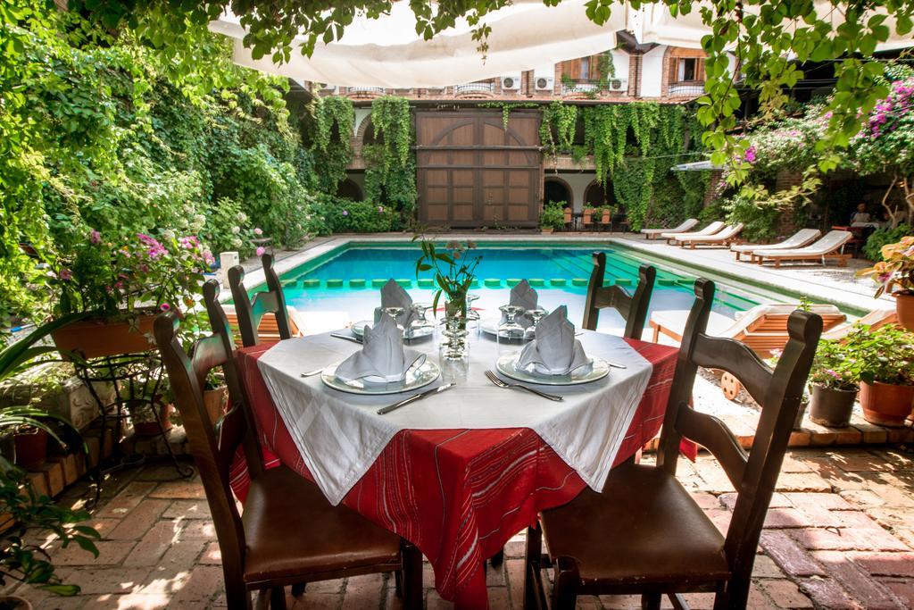 Hotel Restaurant Bujtina E Gjelit Tiranë Ngoại thất bức ảnh