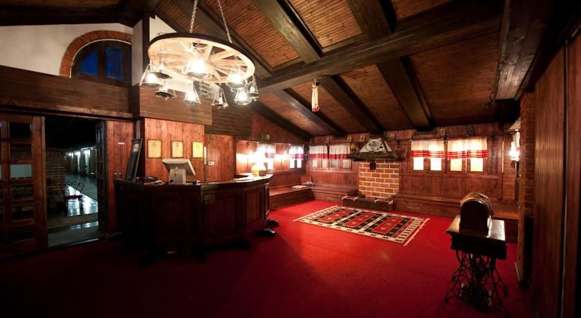 Hotel Restaurant Bujtina E Gjelit Tiranë Ngoại thất bức ảnh