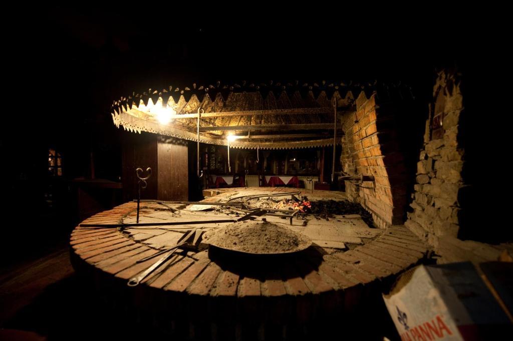 Hotel Restaurant Bujtina E Gjelit Tiranë Ngoại thất bức ảnh