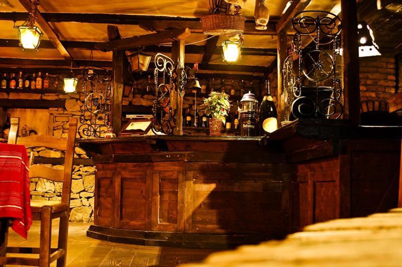 Hotel Restaurant Bujtina E Gjelit Tiranë Ngoại thất bức ảnh