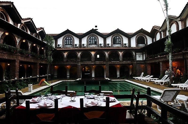 Hotel Restaurant Bujtina E Gjelit Tiranë Ngoại thất bức ảnh