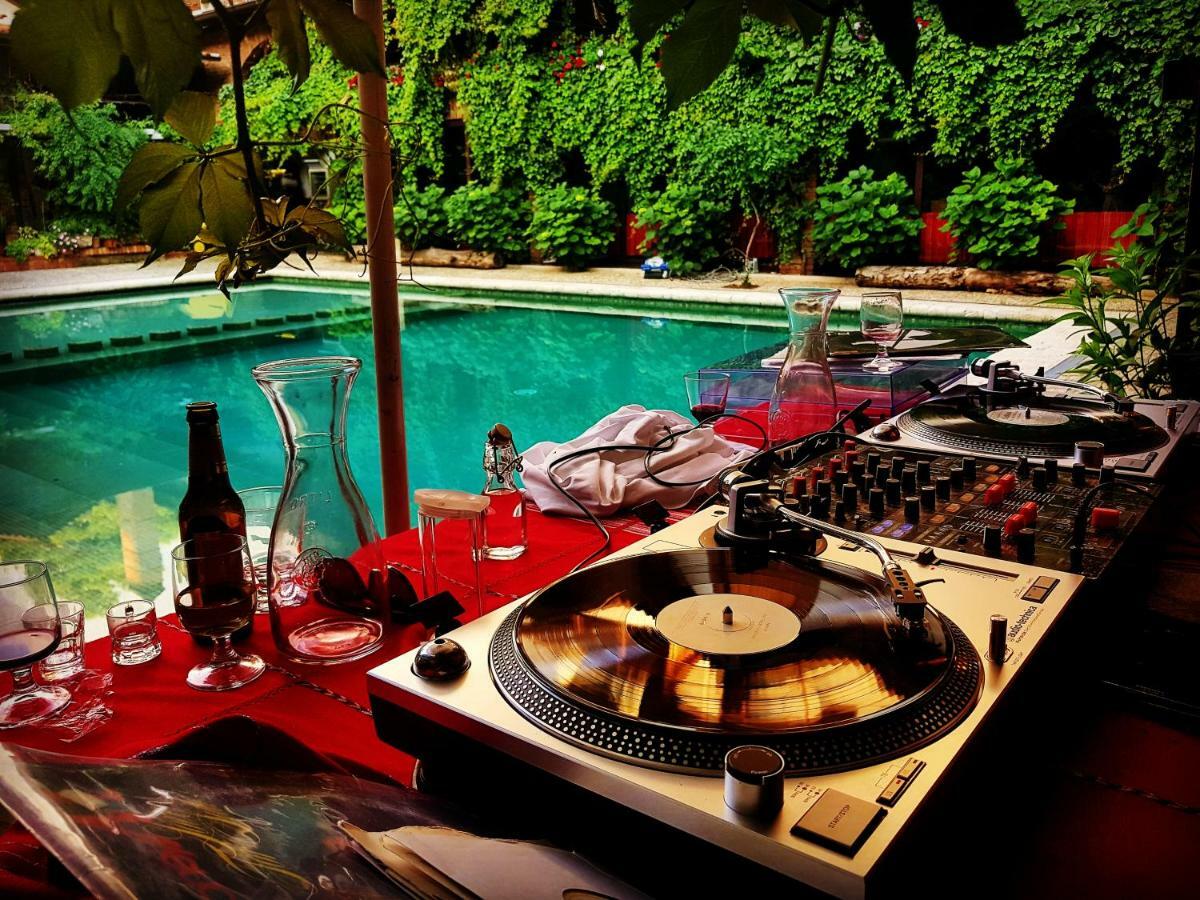 Hotel Restaurant Bujtina E Gjelit Tiranë Ngoại thất bức ảnh
